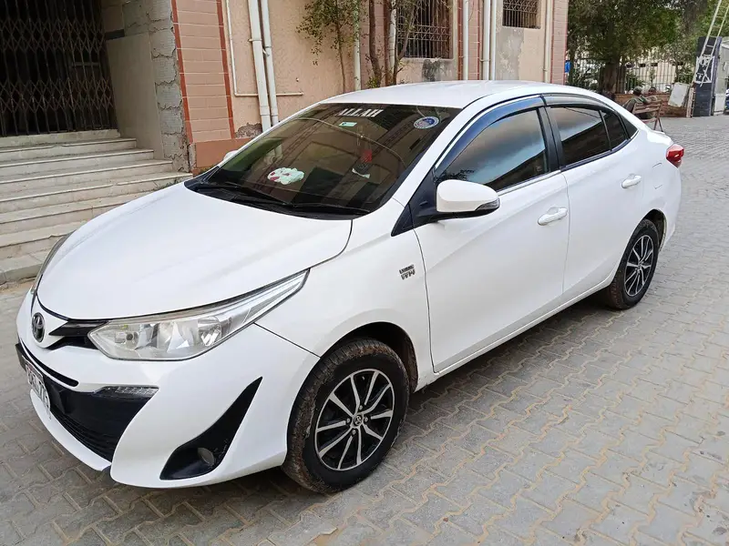 Toyota Yaris rental Karachi